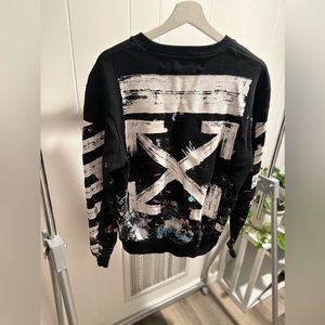 Black sweater Size Medium (OFF WHITE)